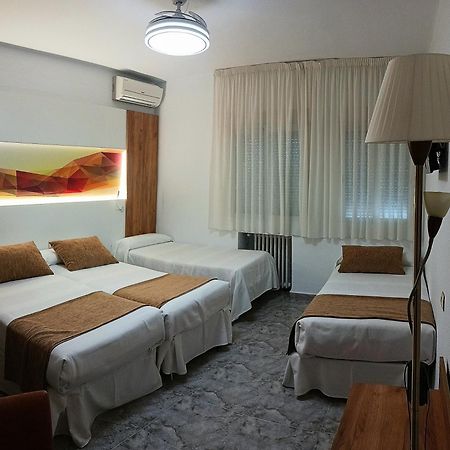 Hostal Real Plasencia Esterno foto