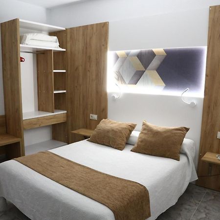Hostal Real Plasencia Esterno foto