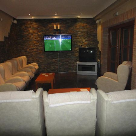 Hostal Real Plasencia Esterno foto