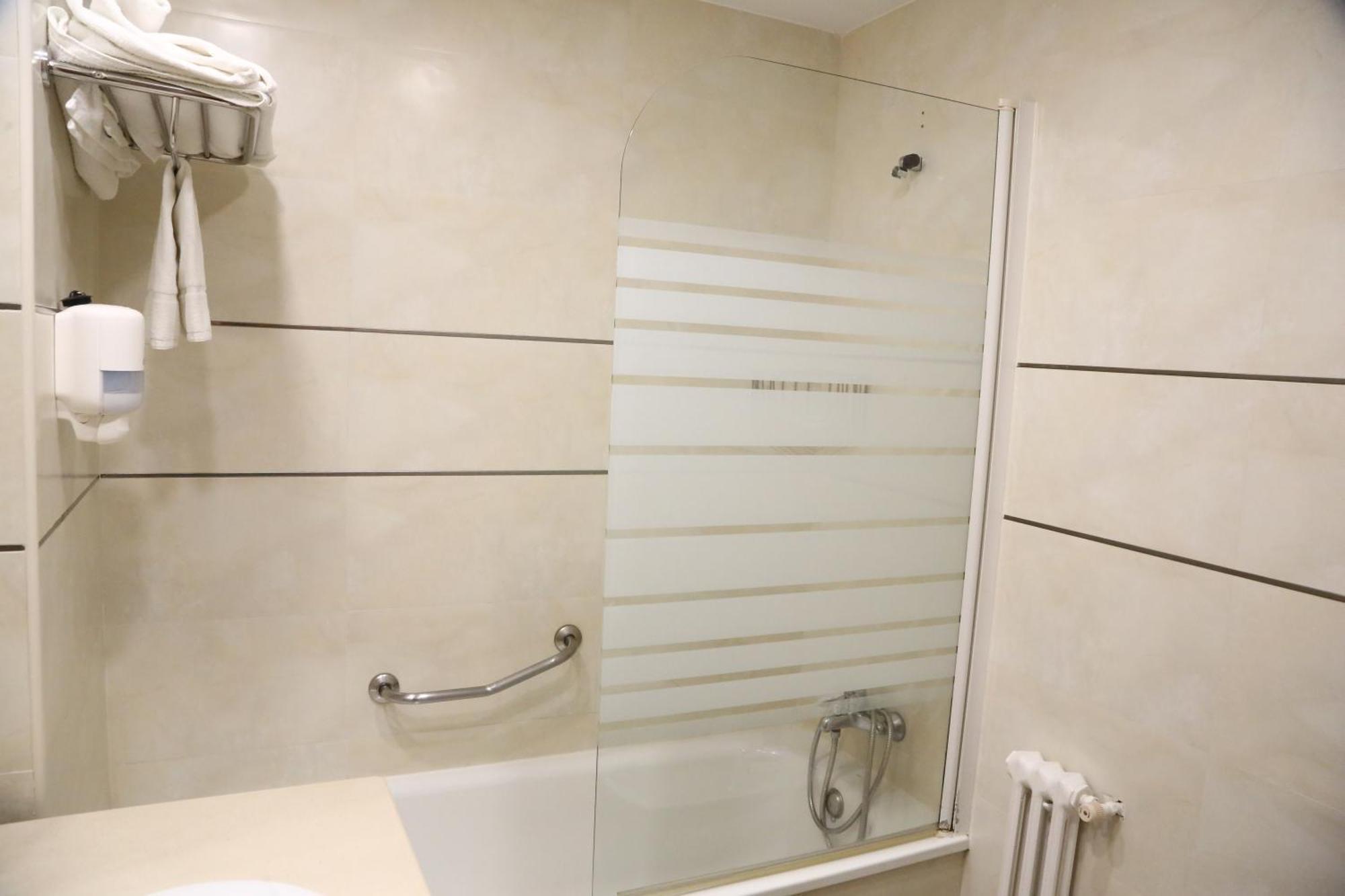 Hostal Real Plasencia Esterno foto