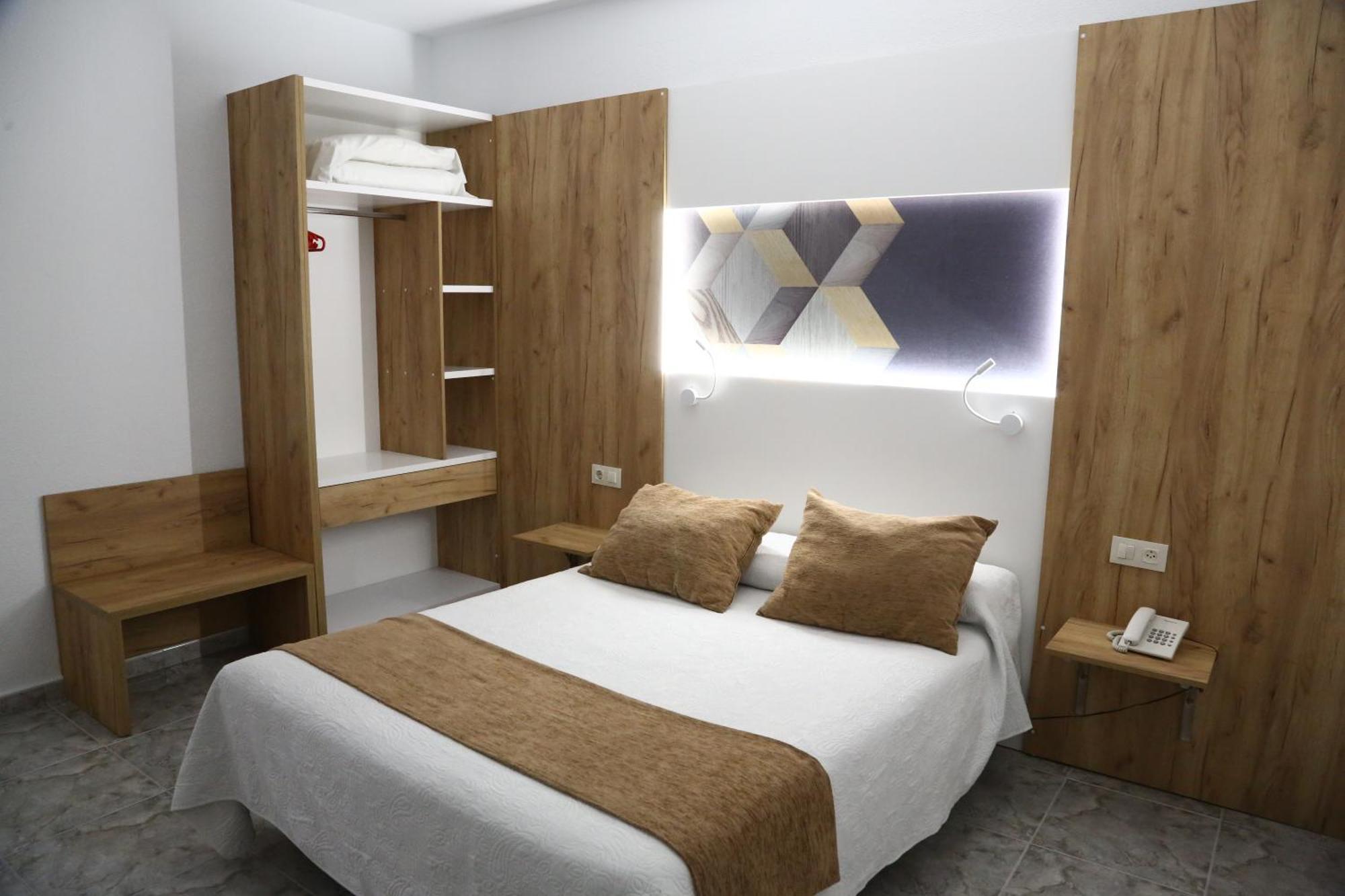 Hostal Real Plasencia Esterno foto